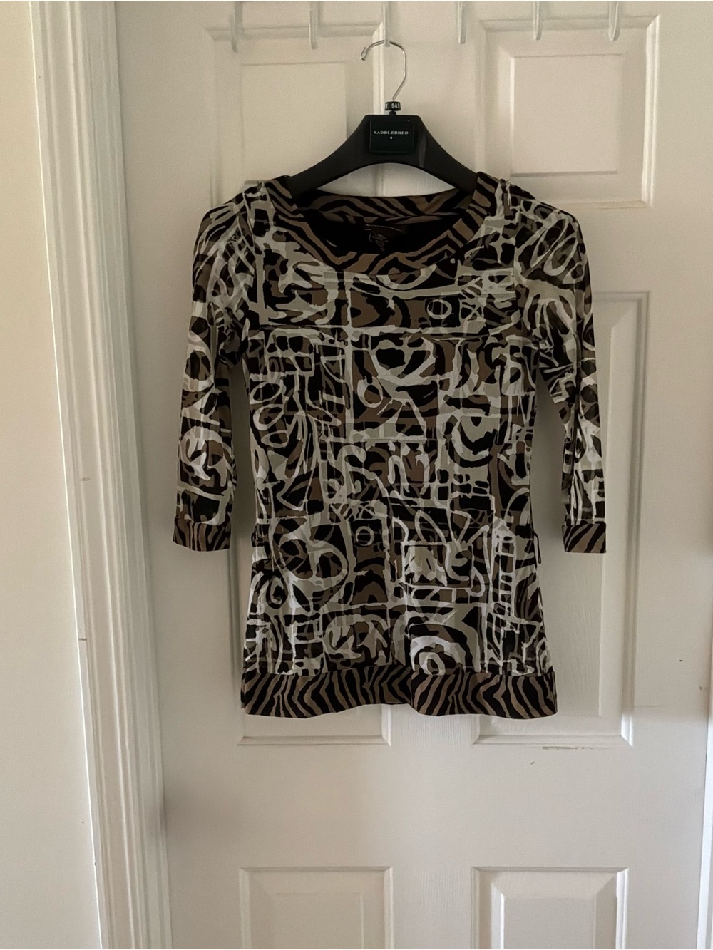 Dana Buchman Brown Black and White Abstract Scoop Neck Top